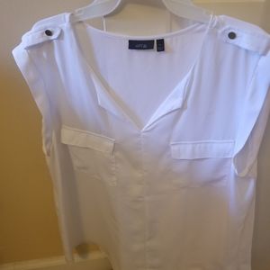 Apt 9 White top